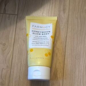 Farmacy Honeymoon Glow Body